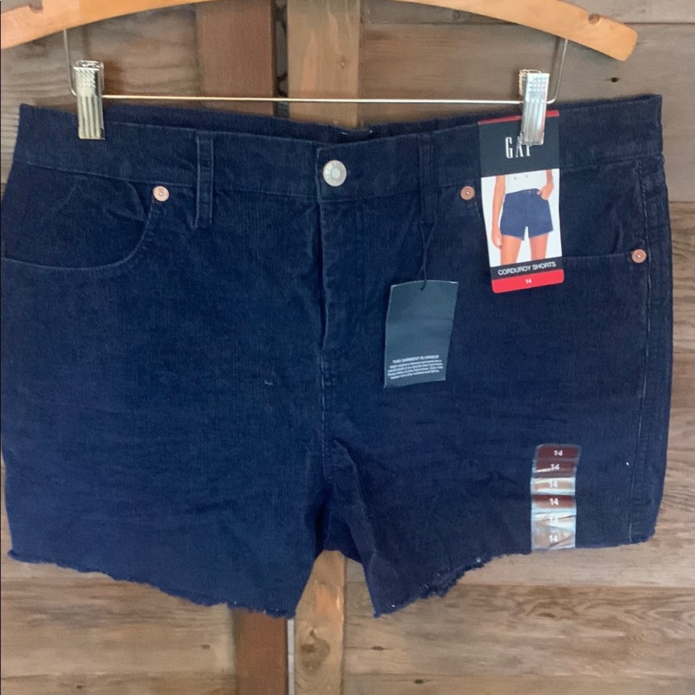 GAP Black Jean Shorts Versatile Summer Essential